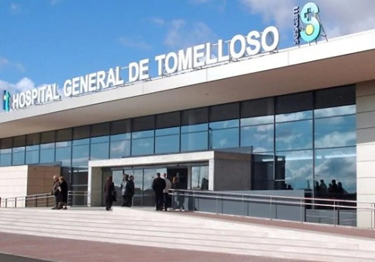 Entrada principal al hospital de Tomelloso