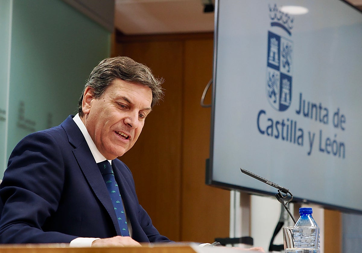 Carlos Fernández Carriedo, este jueves tras la reunión del Consejo de Gobierno