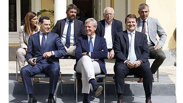 Imagen tomada este viernes en la cumbre de presidentes autonómicos del PP