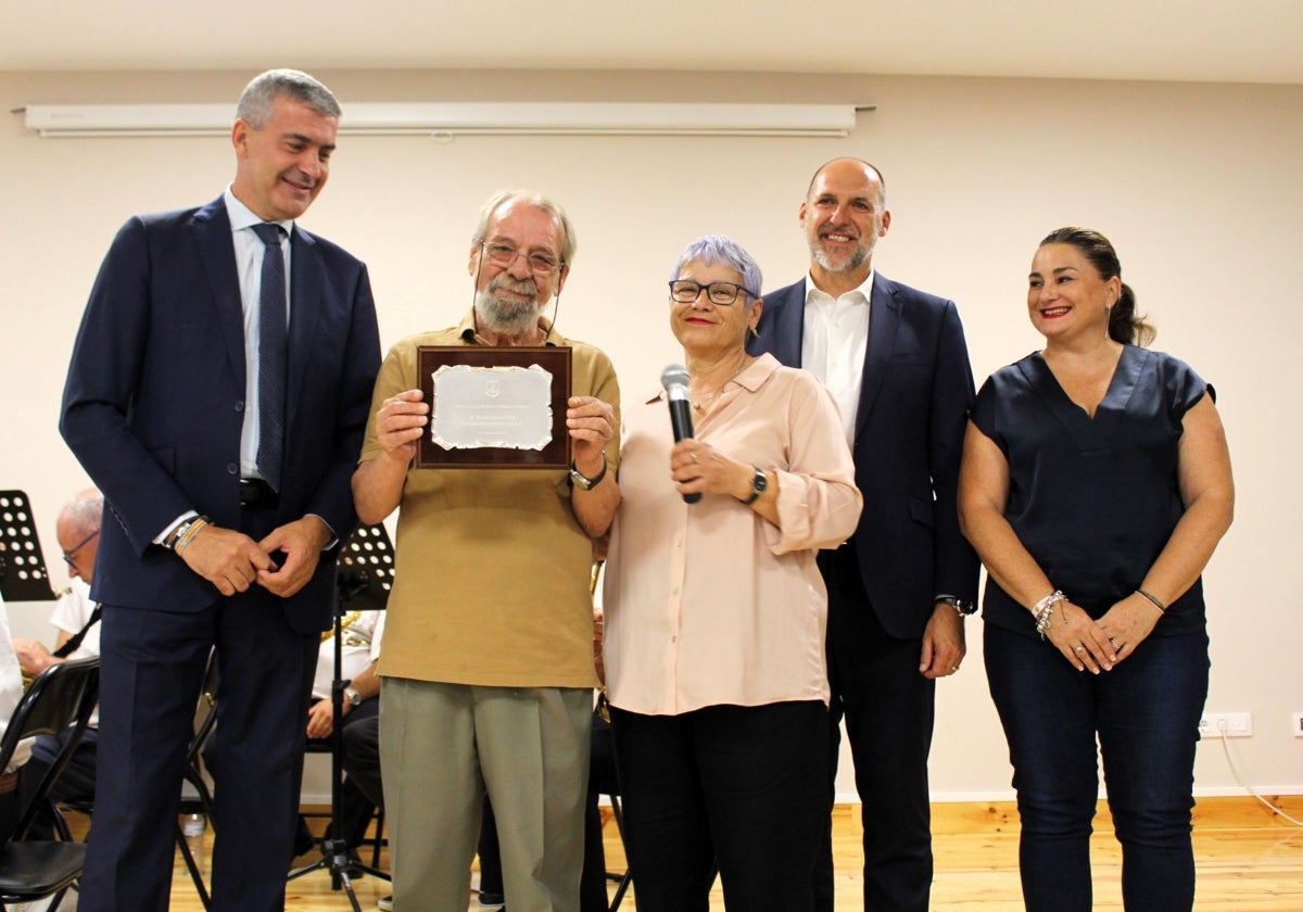 Gutiérrez, junto a Tomás Cámara, a quien está dedicado el centro