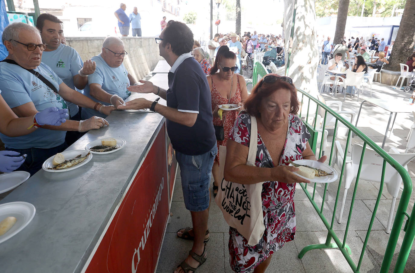 Velá Fuensanta 2024: la tradicional &#039;sardiná&#039; y el arranque de la fiesta en imágenes