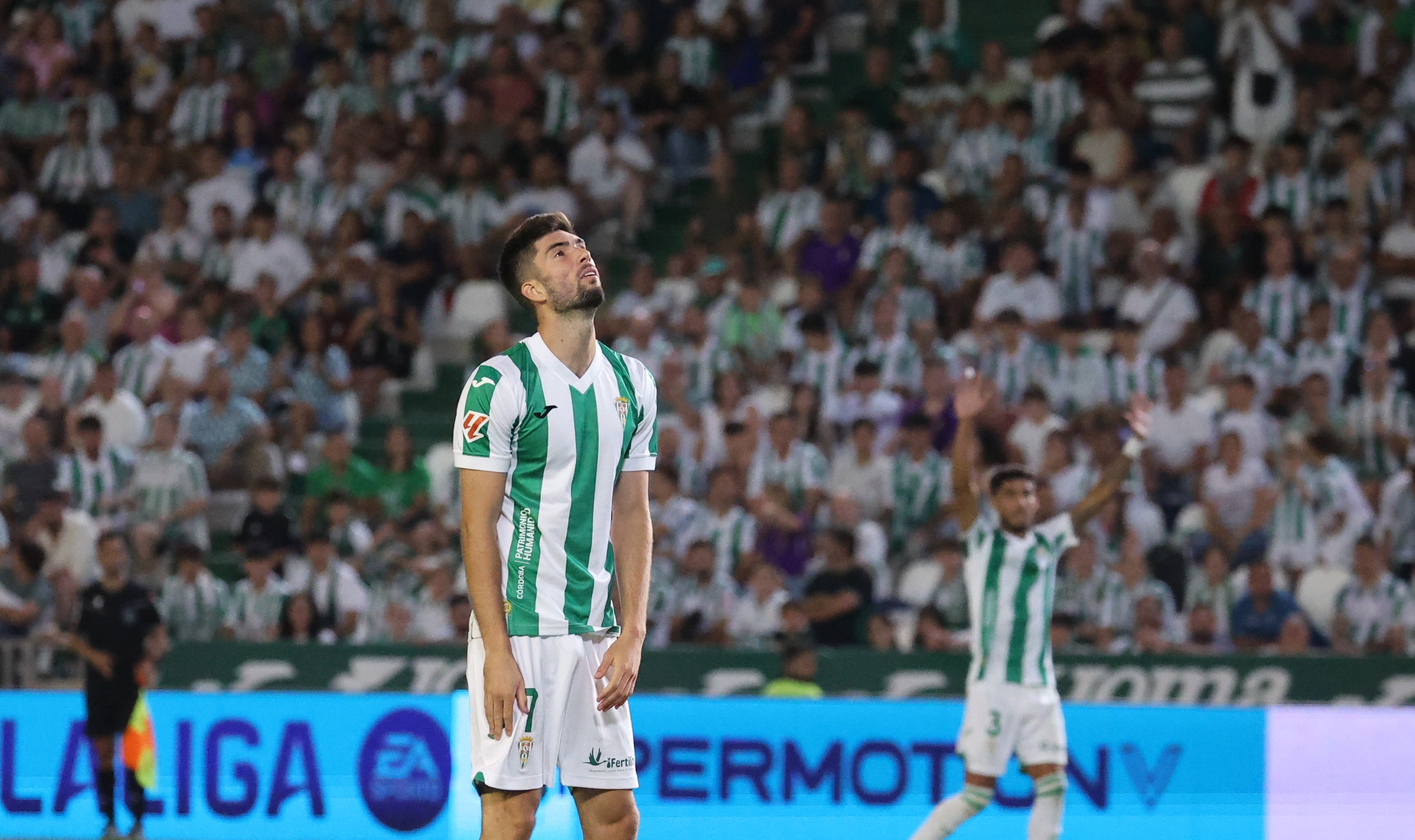 Las mejores imágenes del intenso derbi entre el Córdoba y el Málaga