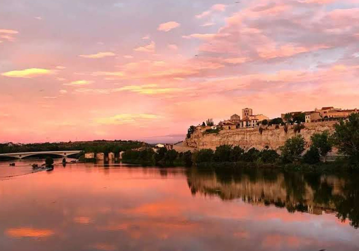 Anochece en Zamora