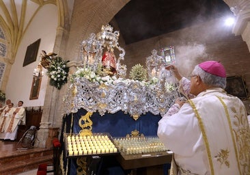 La solemne misa del obispo frente a la Virgen de la Fuensanta