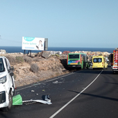 Una persona fallecida y al menos ocho heridos en un accidente vial múltiple y grave en Tenerife
