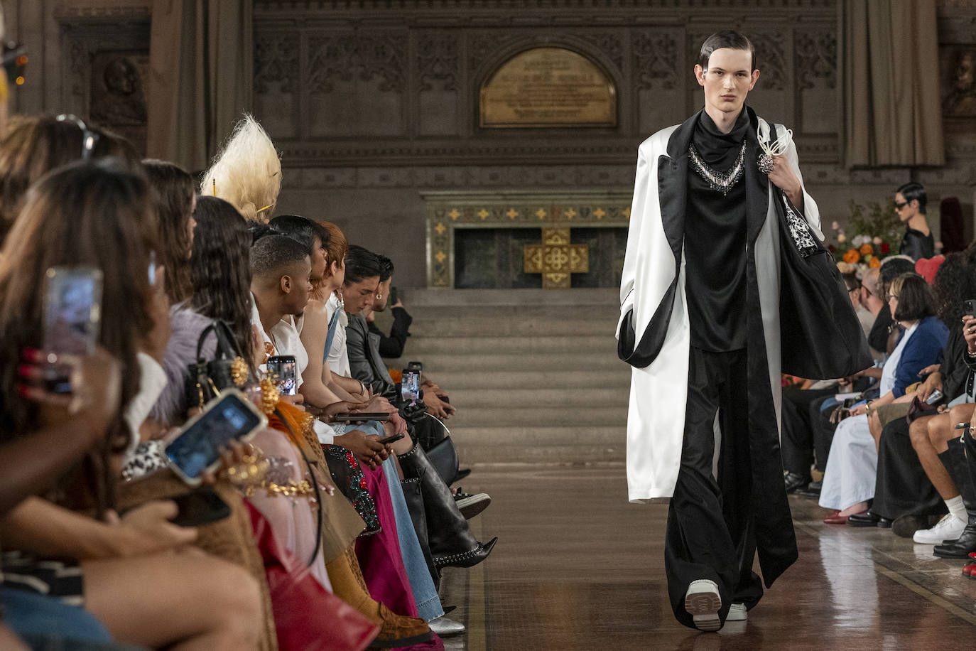 En imágenes, Palomo Spain sube al séptimo cielo en Nueva York con su nueva colección