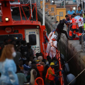 Cayucos en El Hierro y Lanzarote elevan la cifra de llegadas a más de 230 personas