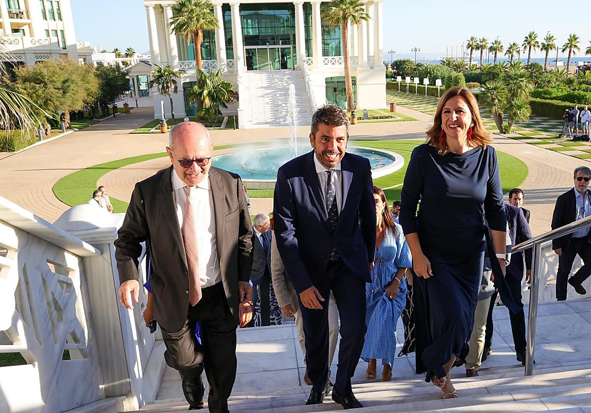 El presidente de la Generalitat, Carlos Mazón, y la alcaldesa de Valencia, María José Catalá