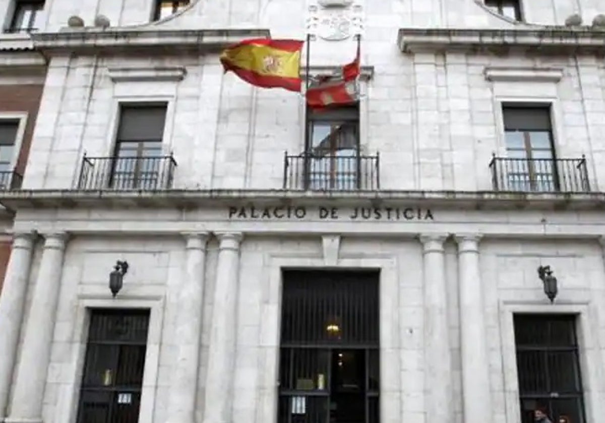 Exterior de la Audiencia de Valladolid