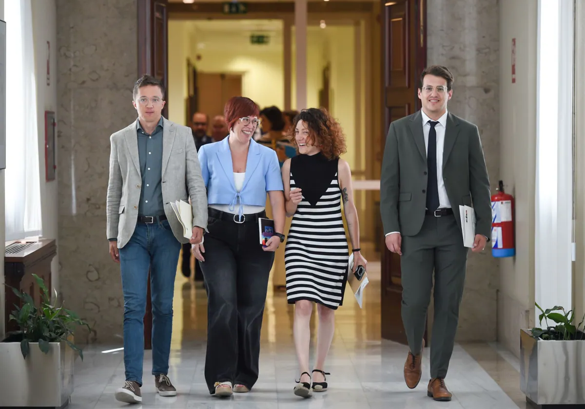 Íñigo Errejón, Àgueda Micó, Aina Vidal y Jorge Pueyo, a su llegada a la reunión de la Junta de Portavoces