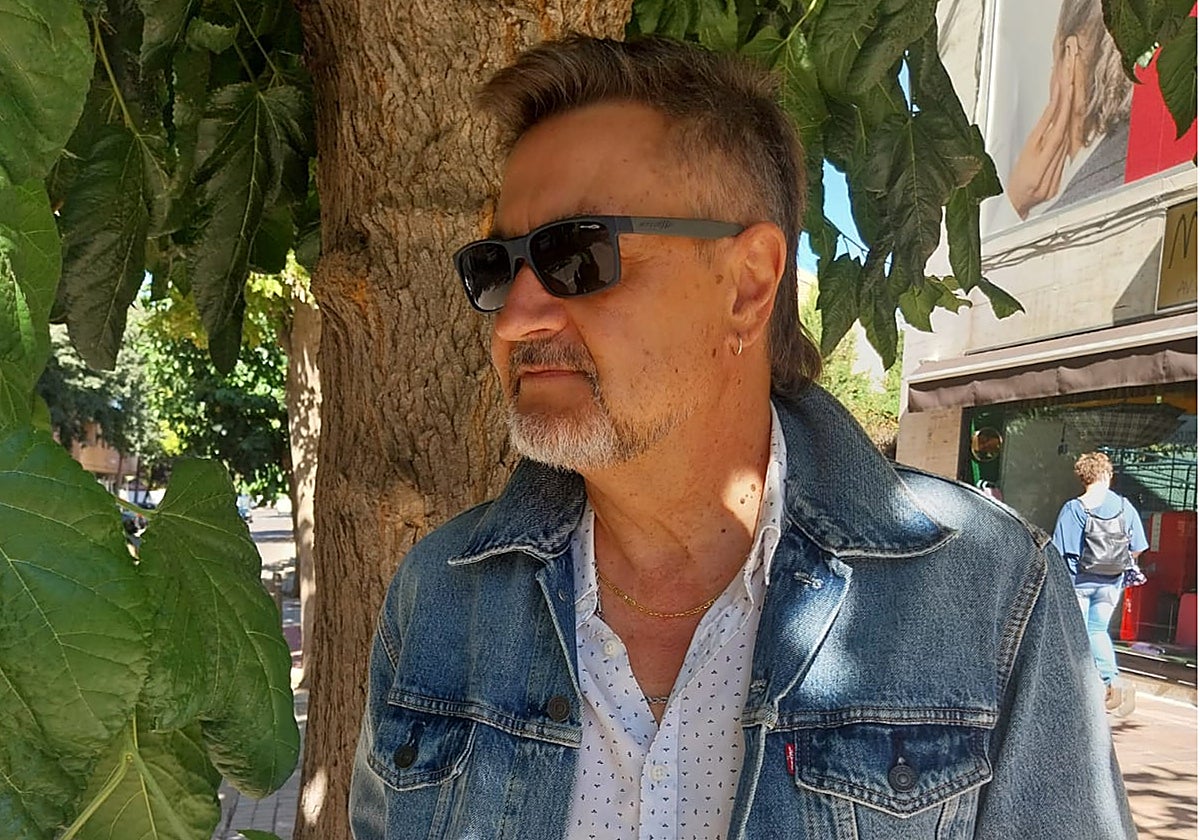 Jesús Maroto en una calle de Toledo