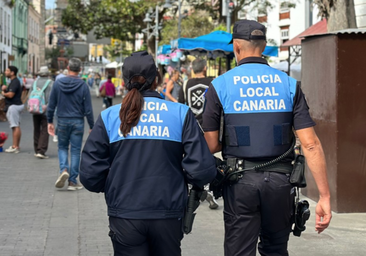 A prisión dos policías municipales de Tenerife que ponían multas a turistas extranjeros y se quedaban con el dinero