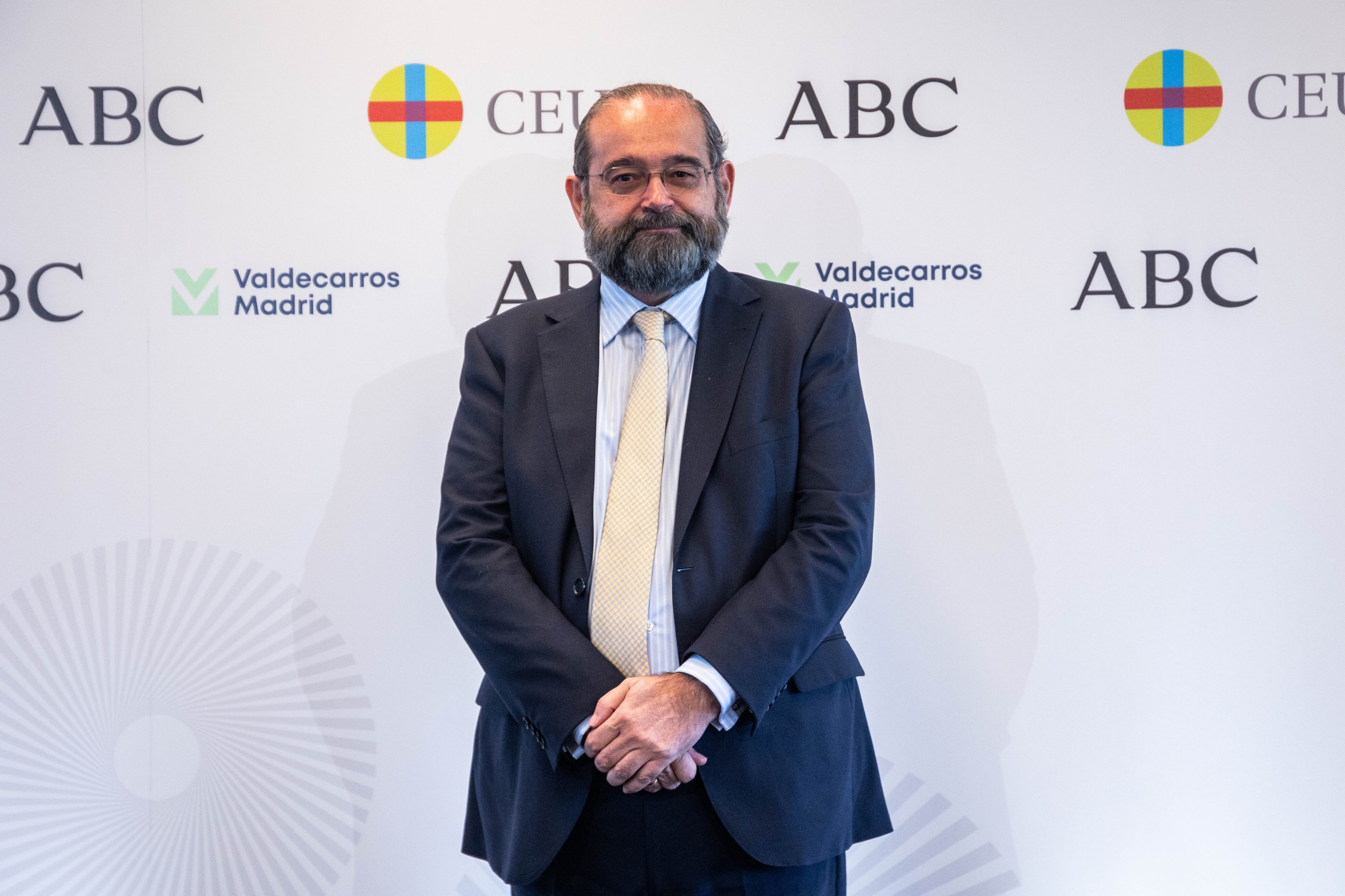 El presidente de la Fundación Universitaria San Pablo CEU, a su llegada al Foro ABC.