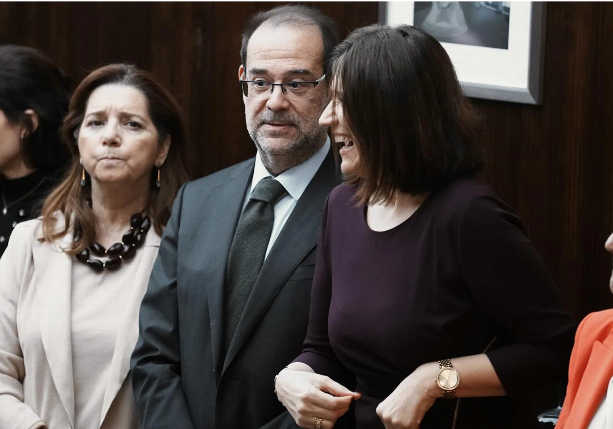 El magistrado Dimitry Berberoff, con la presidenta de la APM, MAría Jesús del Barco