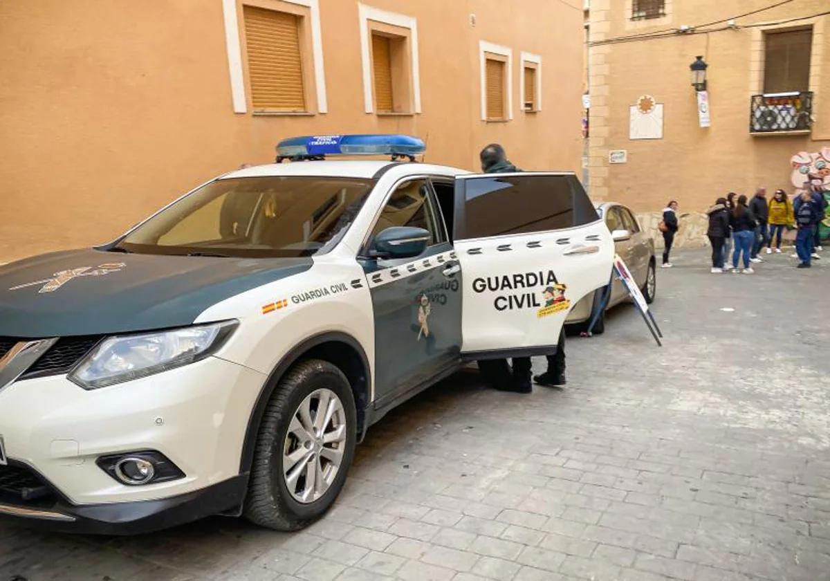 Imagen de archivo de un coche de la Guardia Civil en Alicante