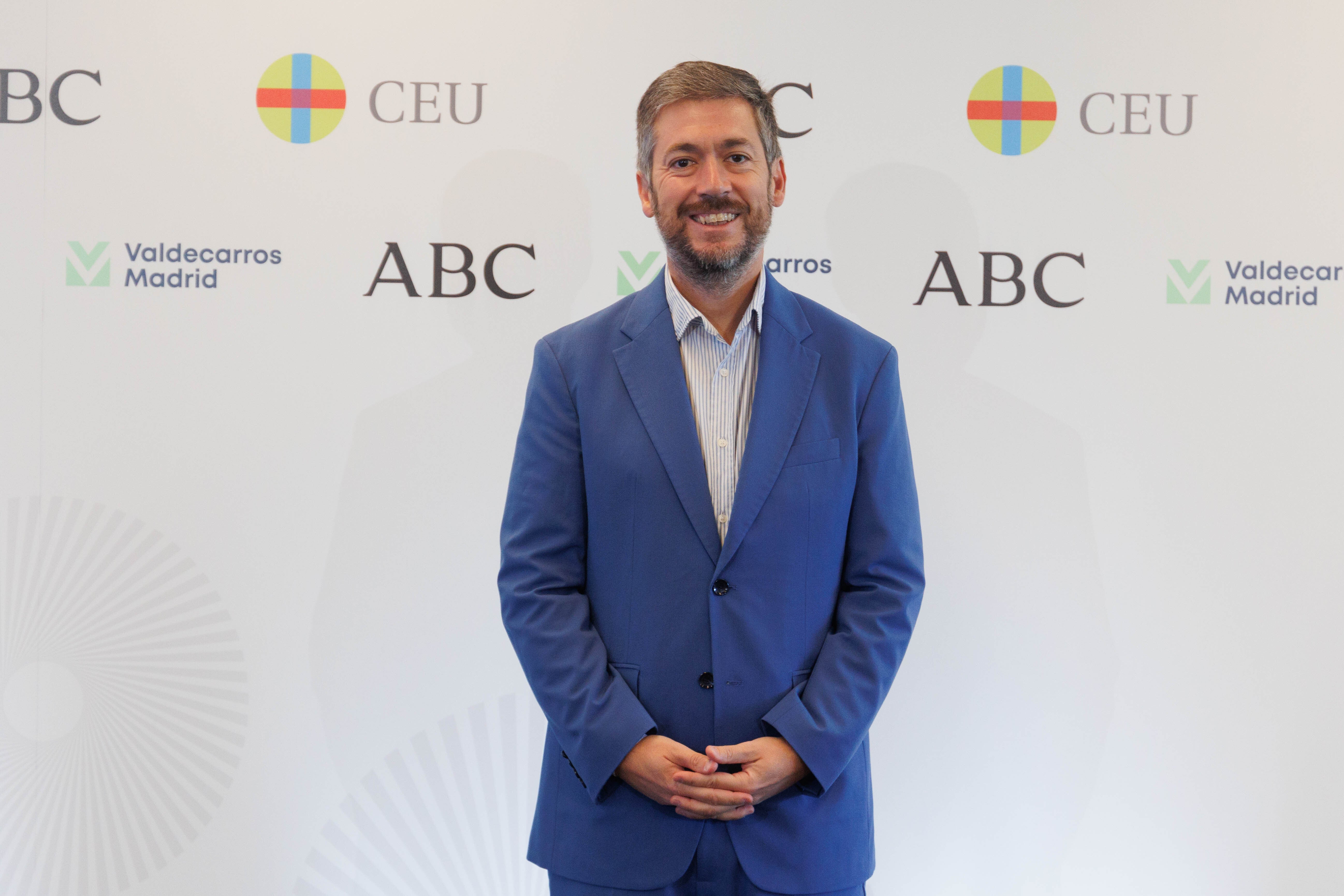 El consejero de Presidencia, Justicia y Administración Local de la Comunidad de Madrid, Miguel Ángel García, a su llegada al Foro ABC.