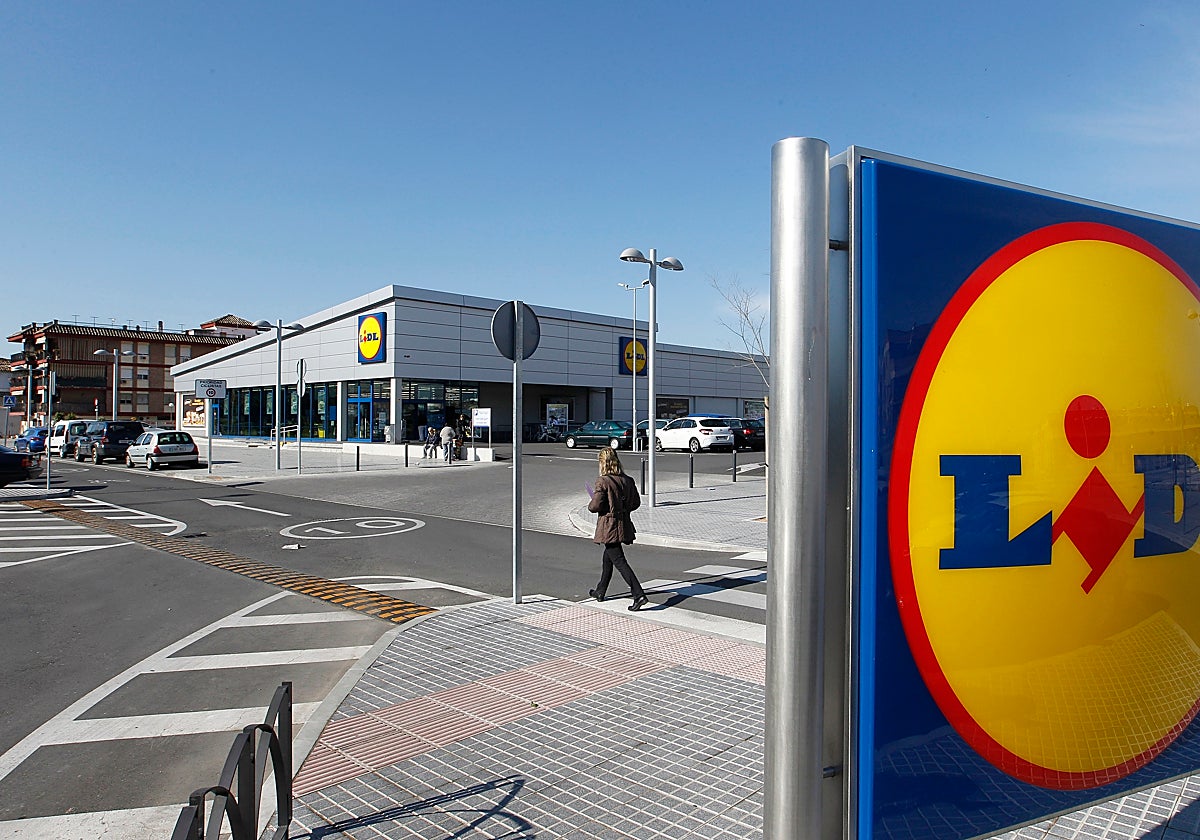Exteriores de uno de los supermercados Lidl en Córdoba