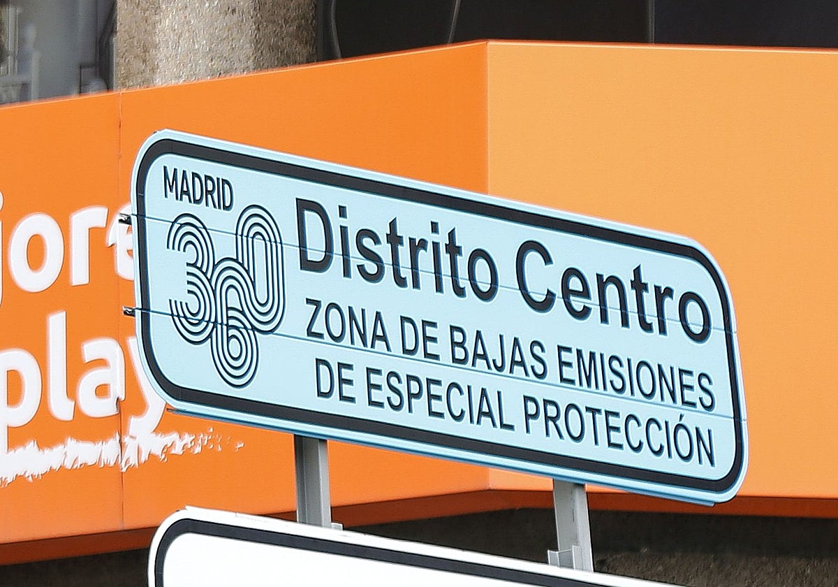 Señalización de la zona de bajas emisiones de centro
