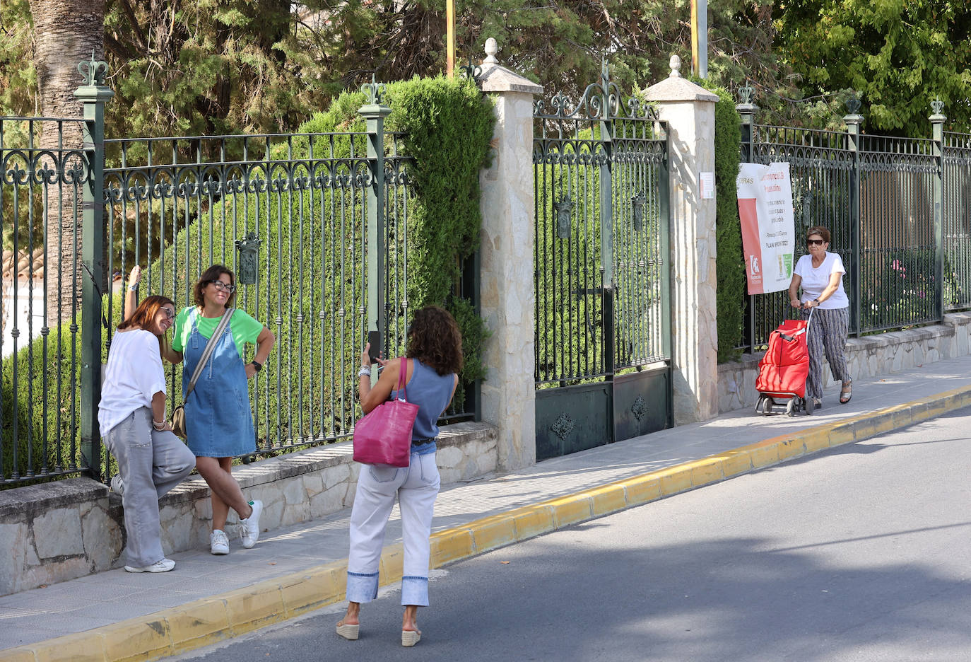 Fotos: La Rambla y Montalbán a la sombra del virus del Nilo