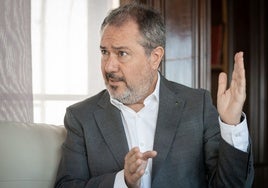 Espadas justifica el ataque de Puente a Pilar Miranda porque al ministro «le atacan todos los días»