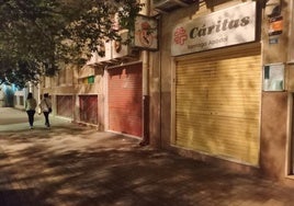 Roban ropa en una oficina de Cáritas de Ibi reventando la puerta