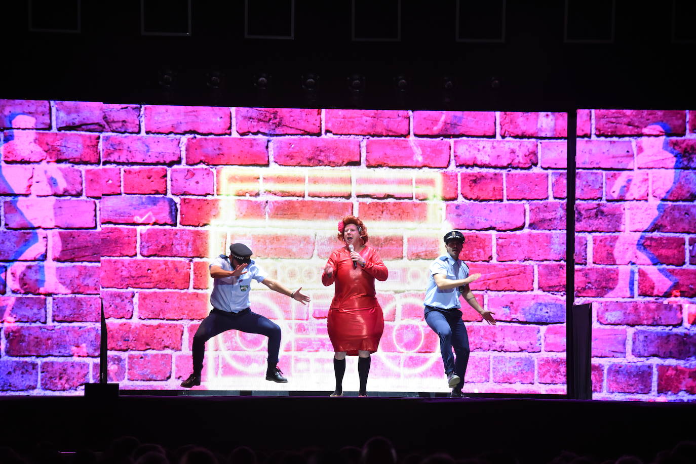 El &#039;Bis a bis&#039; multitudinario de Los Morancos en Córdoba, en imágenes