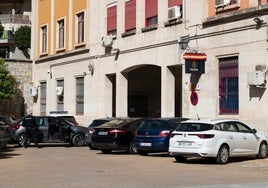 Un hombre prende fuego a la casa donde se encontraba su pareja y se da a la fuga en Jaén