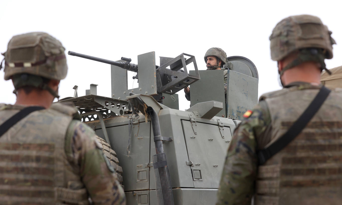 Fotos: Los militares de la BRI X se adiestran para sus misiones en el Líbano y Letonia