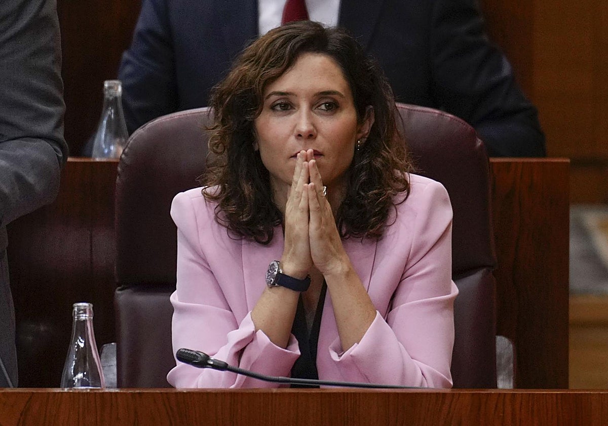 La presidenta de la Comunidad de Madrid, Isabel Díaz Ayuso, en el último pleno de la Asamblea de Madrid