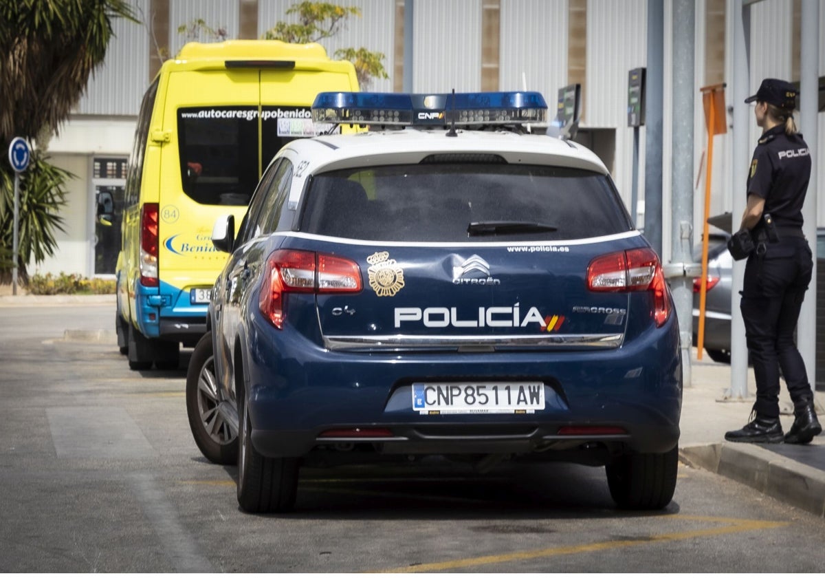 Imagen de archivo de una dotación de la Policía Nacional