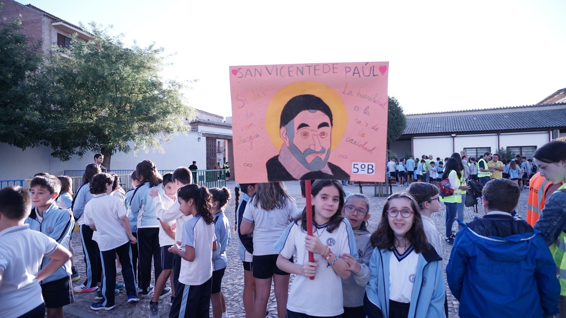 El colegio Tavera peregrina a la parroquia de Santa Teresa de Toledo