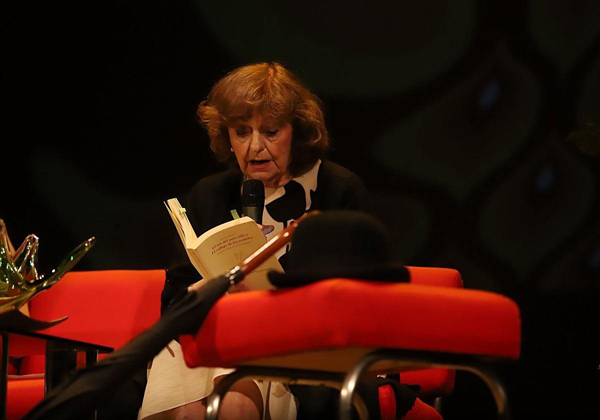 Ana Blandiana, en el acto inaugural de Cosmopoética en el Teatro Góngora