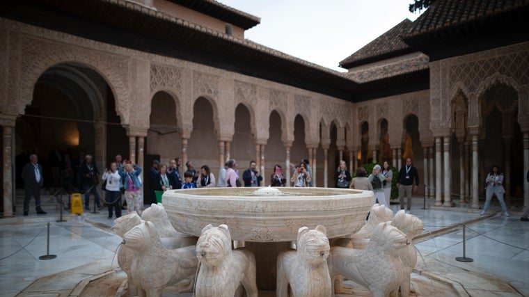 Los visitantes también pasaron por el Patio de los Leones