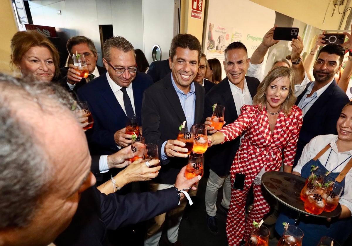 El presidente de la Generalitat, Carlos Mazón, asiste a la inauguración de Alicante Gastronómica