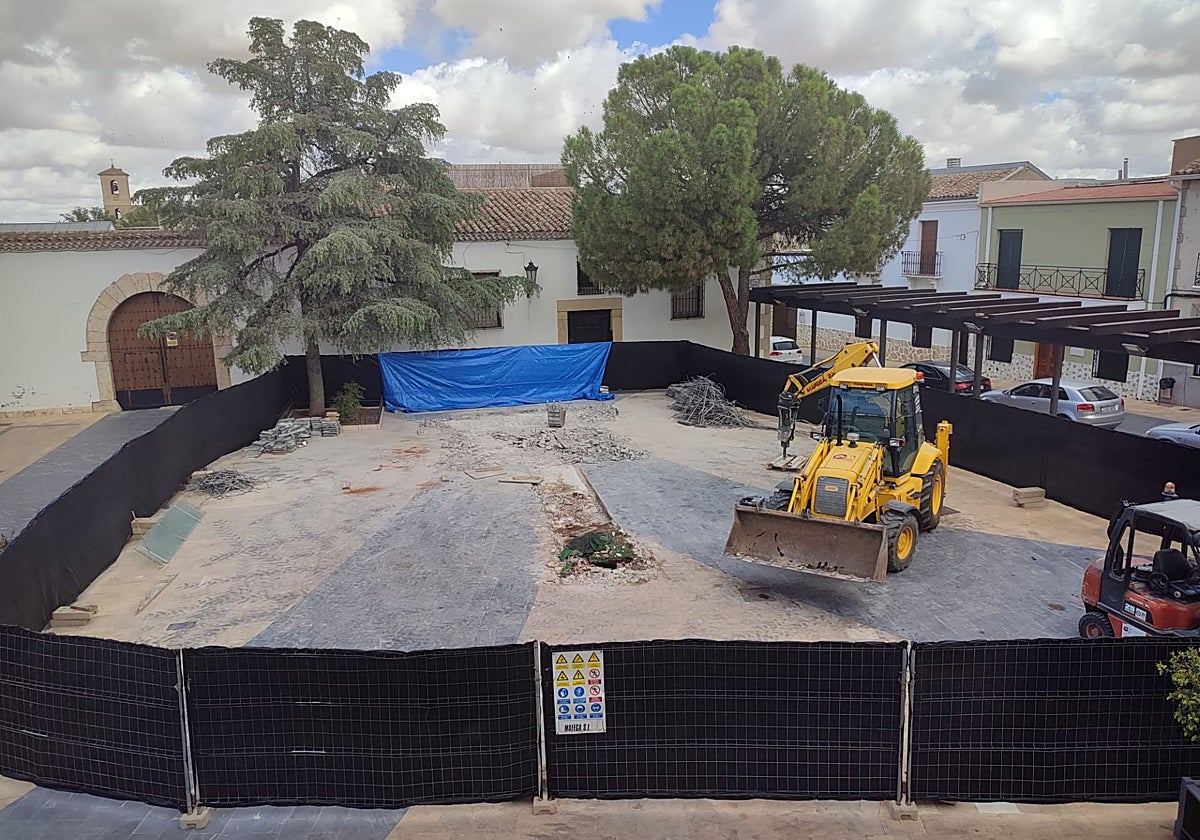 Remodelación de la plaza de Miguel Esteban