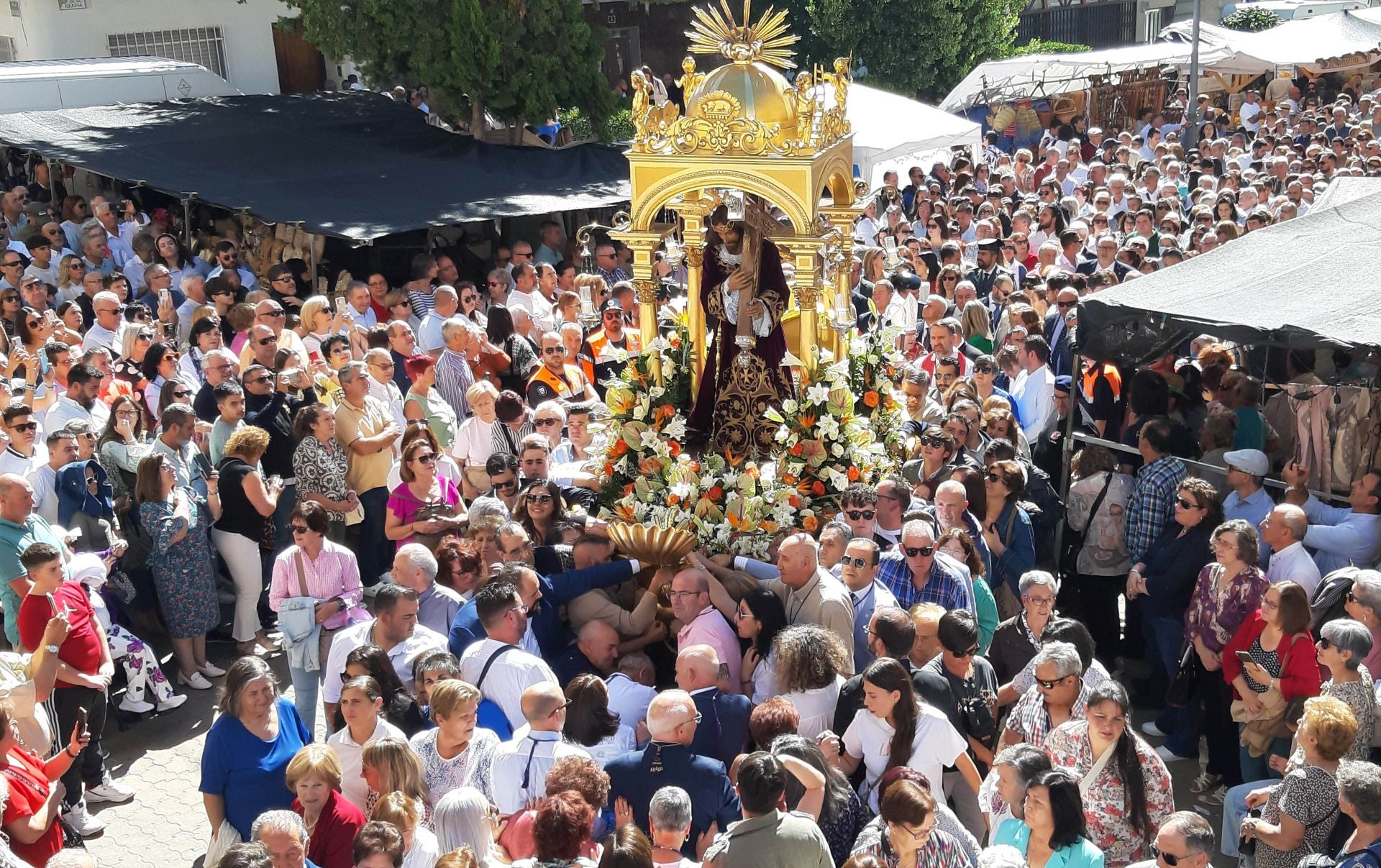 La procesión del Cristo de Urda, en imágenes