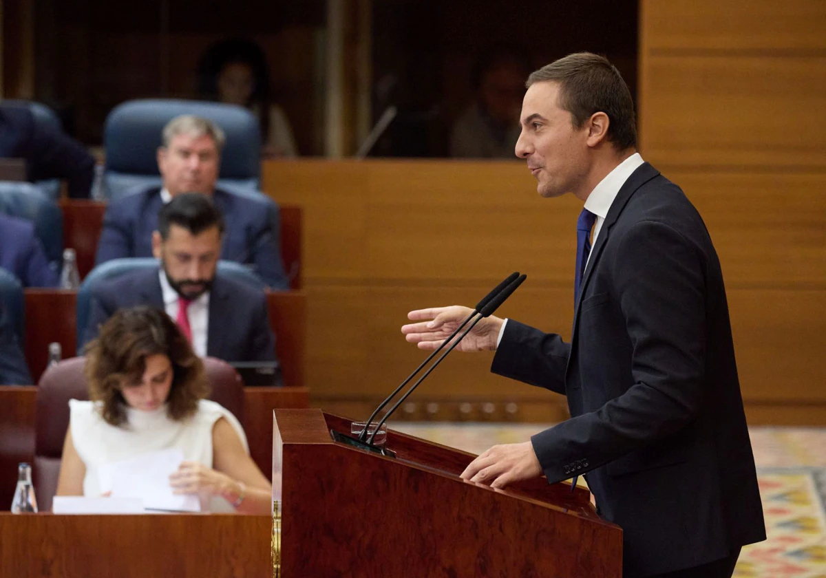 Juan Lobato, portavoz del PSOE en la Asamblea y presidente