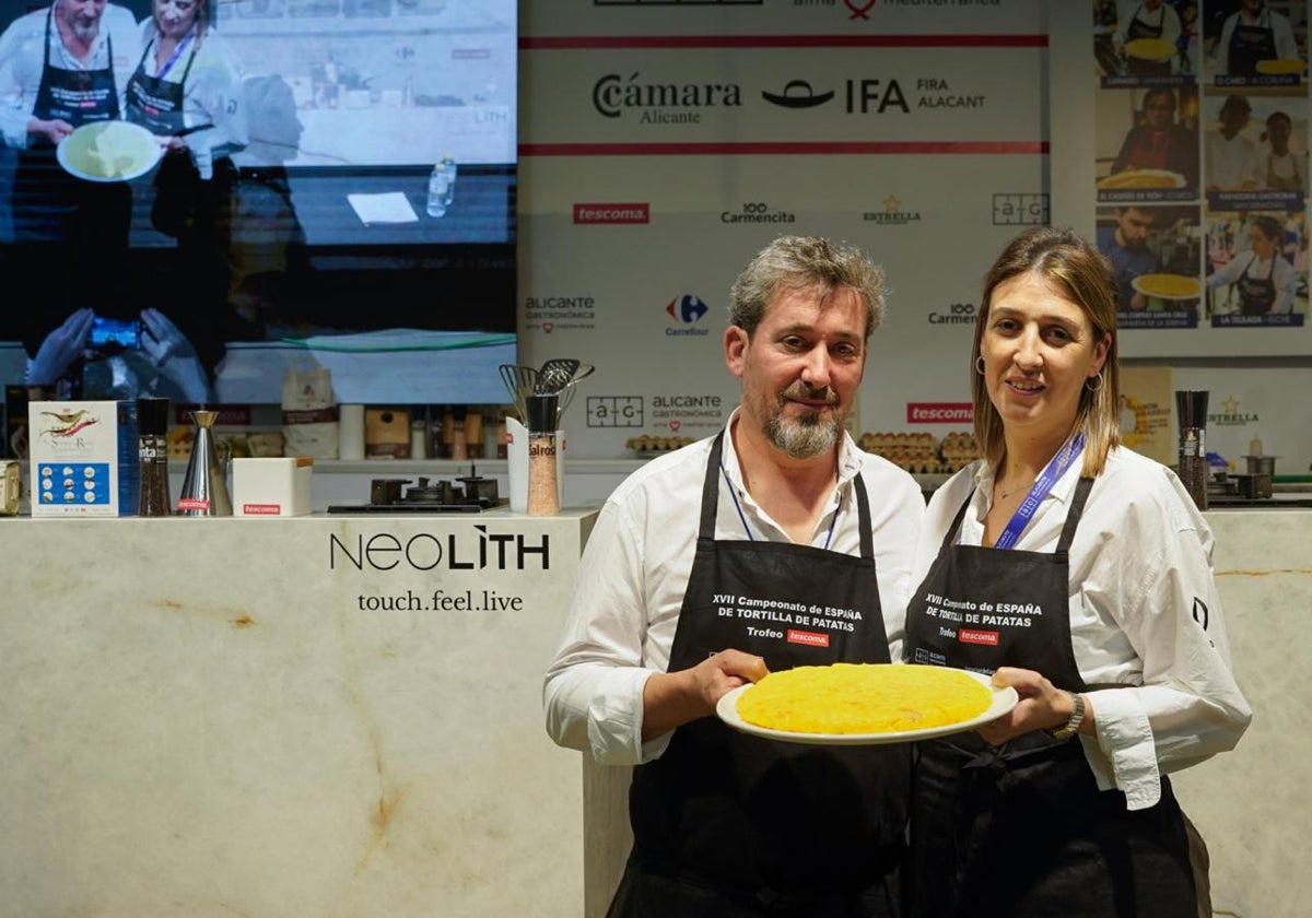 Imagen de los ganadores del premio a mejor tortilla en Alicante Gastronómica