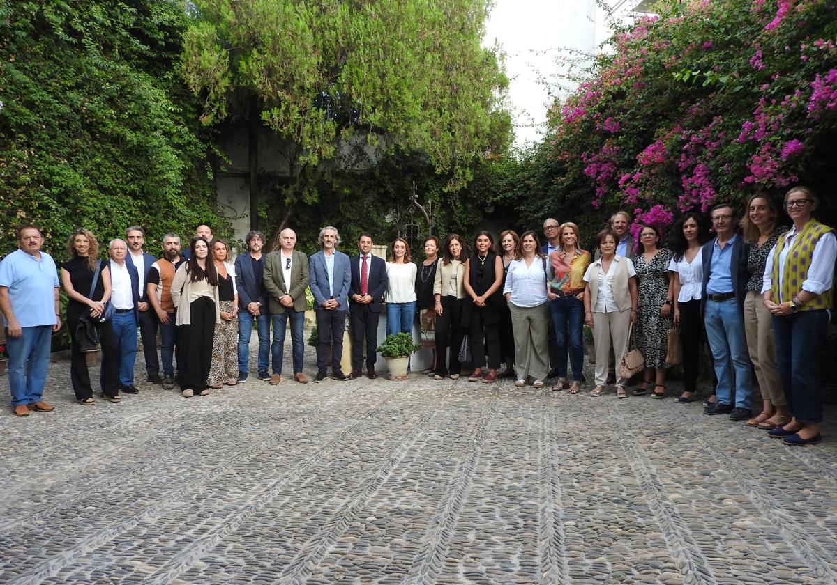 Foto de familia de los impulsores del proyecto 'Líderes 2030'