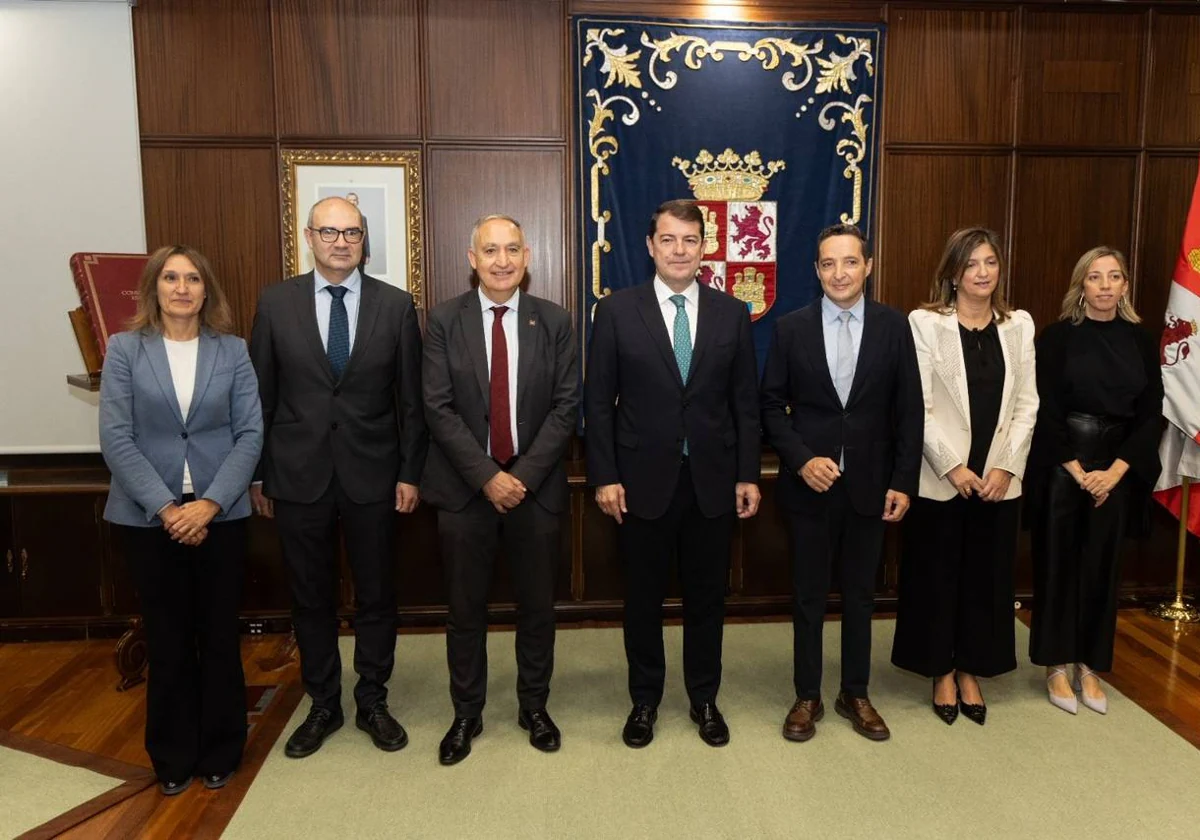 El presidente de la Junta de Castilla y León, Alfonso Fernández Mañueco, mantiene un encuentro con los rectores de las universidades públicas de la Comunidad