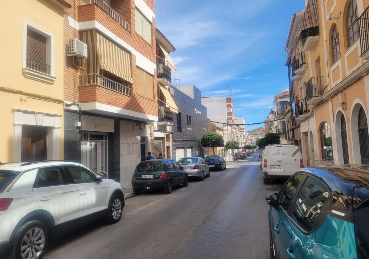 Calle donde residía la fallecida en Puente Genil