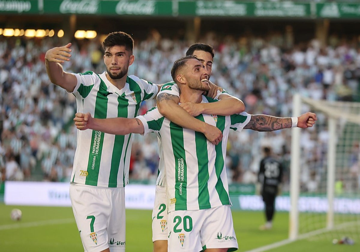 Antonio Casas celebra su gol ante el Racing de Ferrol en El Arcángel