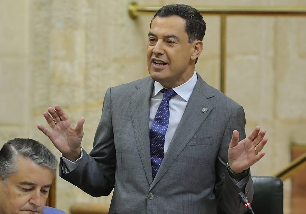 Juanma Moreno, este jueves durante su intervención en el Parlamento andaluz