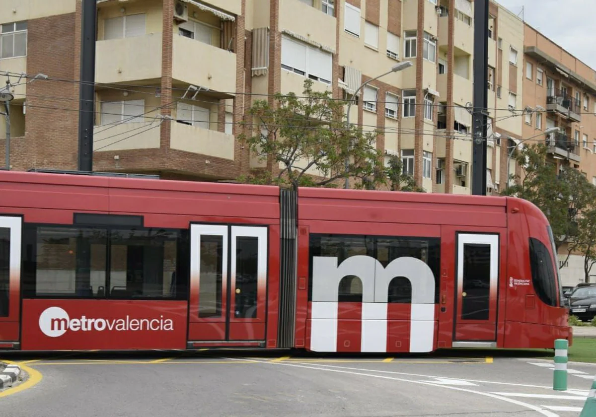 Imagen de archivo de un tranvía de Metrovalencia