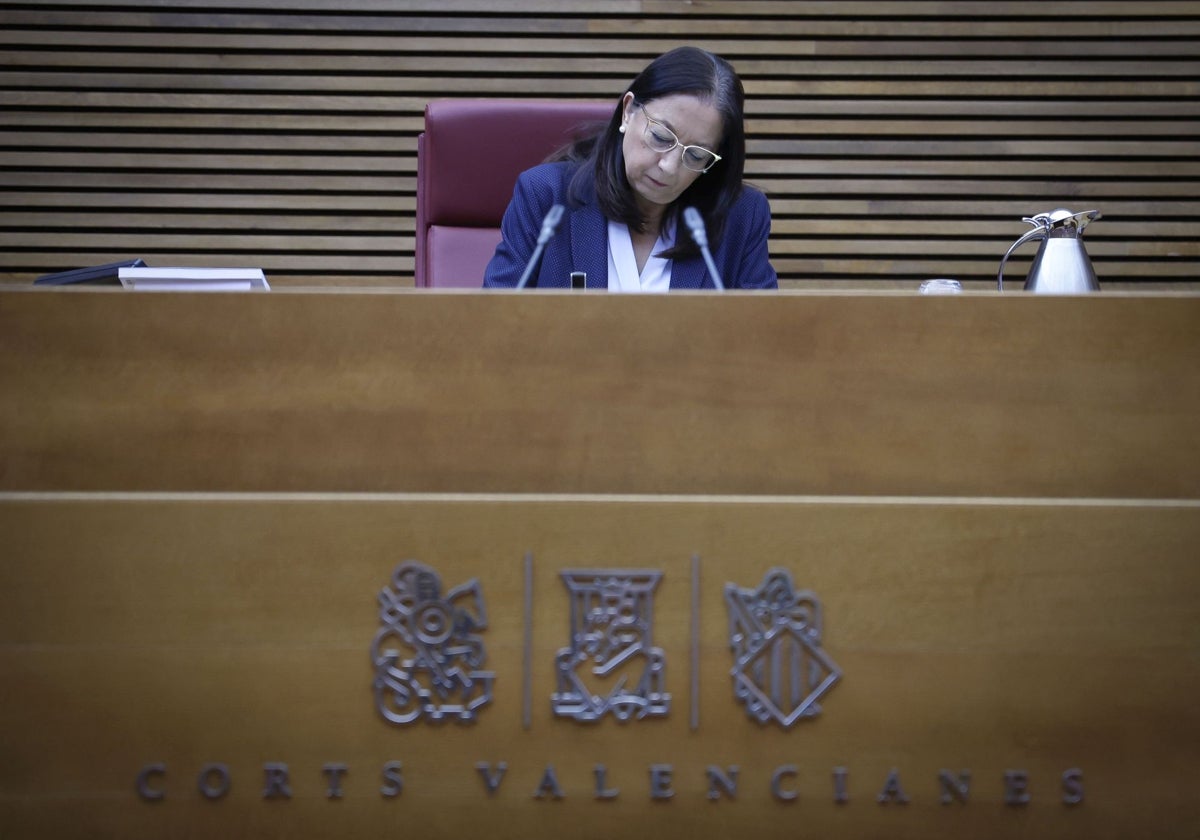 Imagen de archivo de la presidenta de las Cortes Valencianas, Llanos Massó