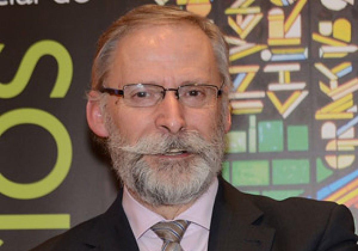 El presidente del Colegio Oficial de Veterinarios de León, Luciano Díez, en una imagen de archivo