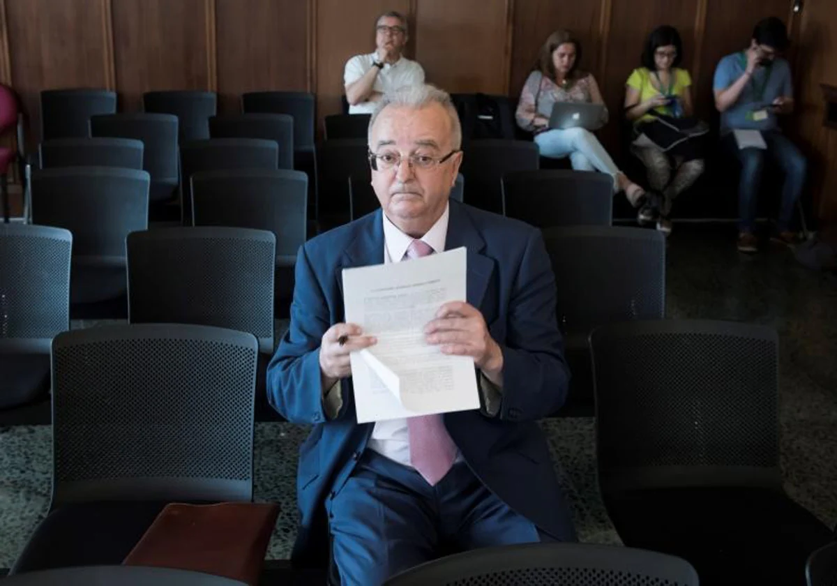 Antonio Fernández, consejero andaluz de Empleo entre 2004 y 2010, en el juicio de la Audiencia de Sevilla contra los políticos en el caso ERE