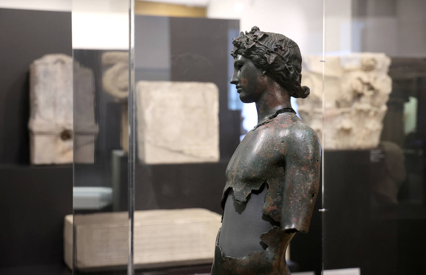 Fotos: los excepcionales efebos romanos de Pedro Abad ya están en Córdoba