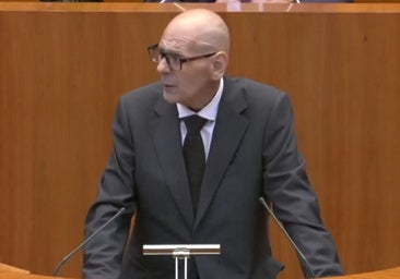 Todos los grupos políticos envían ánimos frente al cáncer al procurador de Vox Javier Carrera