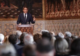 Mazón llama a defender la «nacionalidad histórica» de la Comunidad Valenciana: «No somos una región de segunda»